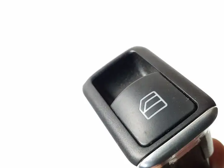 Mercedes-Benz E C207 W207 (2009 - 2017) Кнопка стеклоподъемников — фото 4