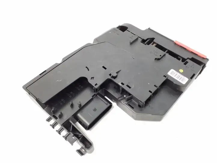 Mercedes-Benz E C207 W207 (2009 - 2017) A2075402050 Блок предохранителей — фото 5