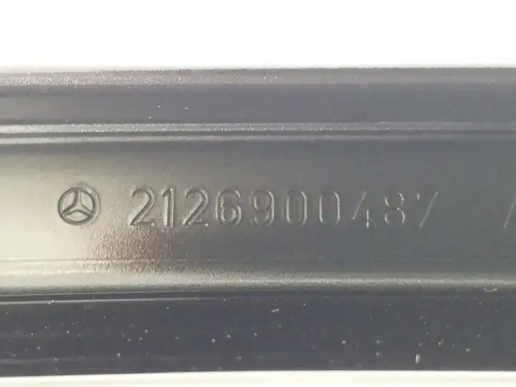 Mercedes-Benz E W212 (2009 - 2016) A2126900487 Прочая отделка задней двери — фото 3