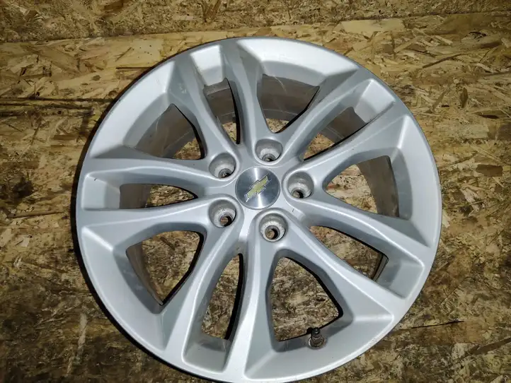 Chevrolet Malibu (2018 - ) 23206107 Легкосплавный колесный диск R17 — фото 1