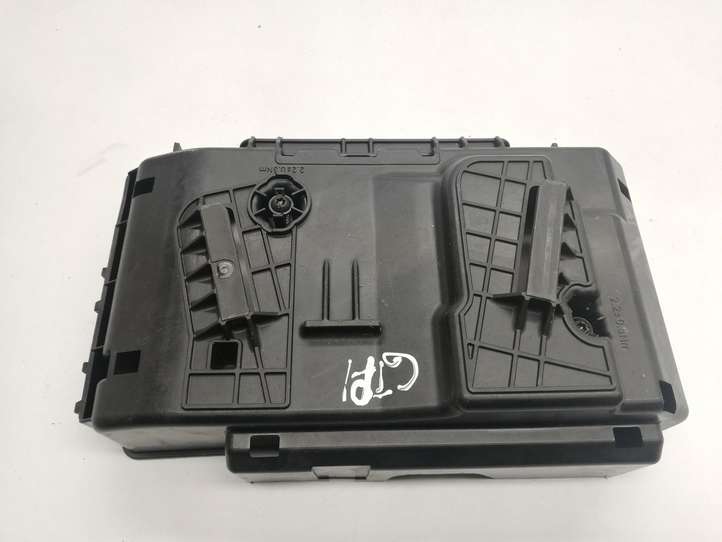 Mercedes-Benz C W205 (2014 - 2021)  A2055400840 Крышка ящика предохранителей