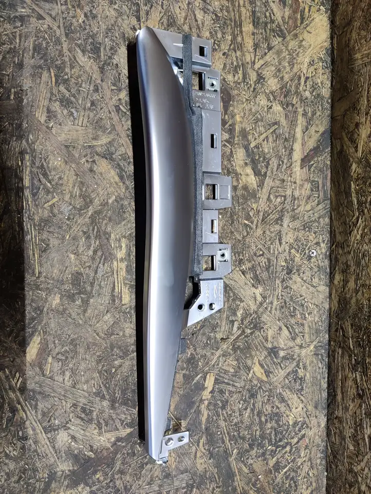 Infiniti Q70 Y51 (2013 - 2019) P13971B34000 Другая деталь консоли (туннеля) — фото 1