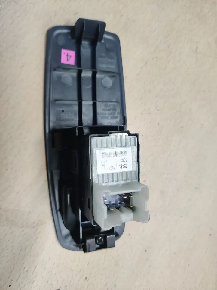 Renault Koleos I (2008 - 2016) 25411JY00A Кнопка стеклоподъемников — фото 2