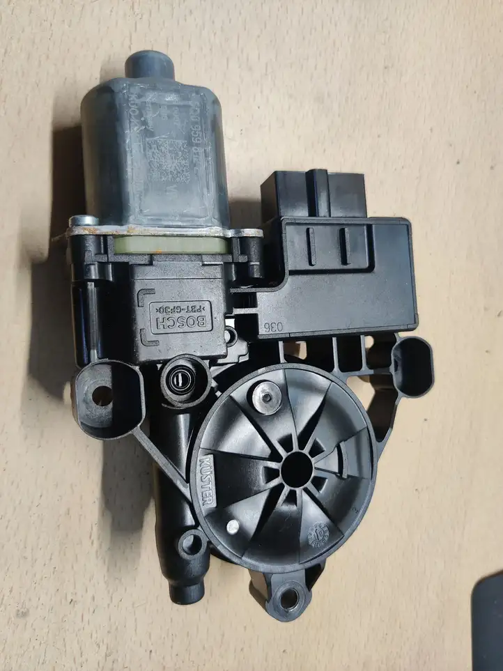 Seat Leon (5F) (2012 - 2019) 5Q0959812E Стеклоподъемник задней двери — фото 1