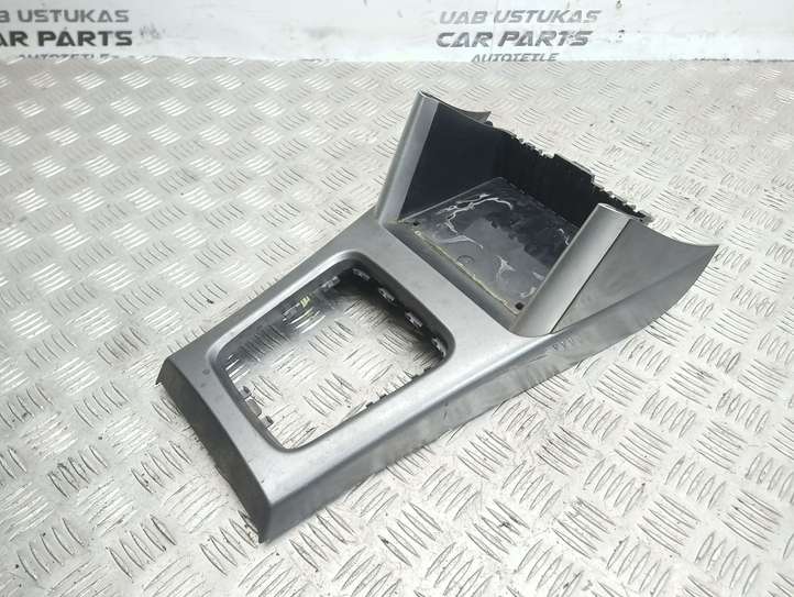 Subaru Forester SH (2008 - 2013)  92122SC030 Рамка рычага переключения передач