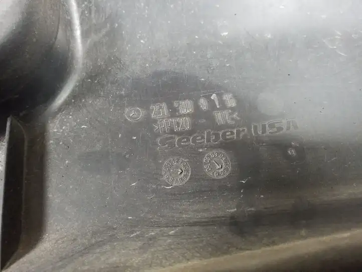 Mercedes-Benz R W251 (2005 - 2013) A2515000116 Дефлектор воздуха — фото 5