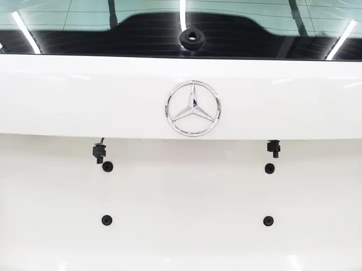 Mercedes-Benz C W204 (2007 - 2014) A2047400105 Крышка багажника — фото 2