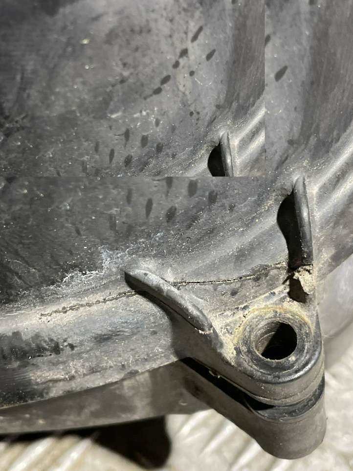 Audi A4 (2004 - 2009)  8E1907355 Крышка ящика предохранителей