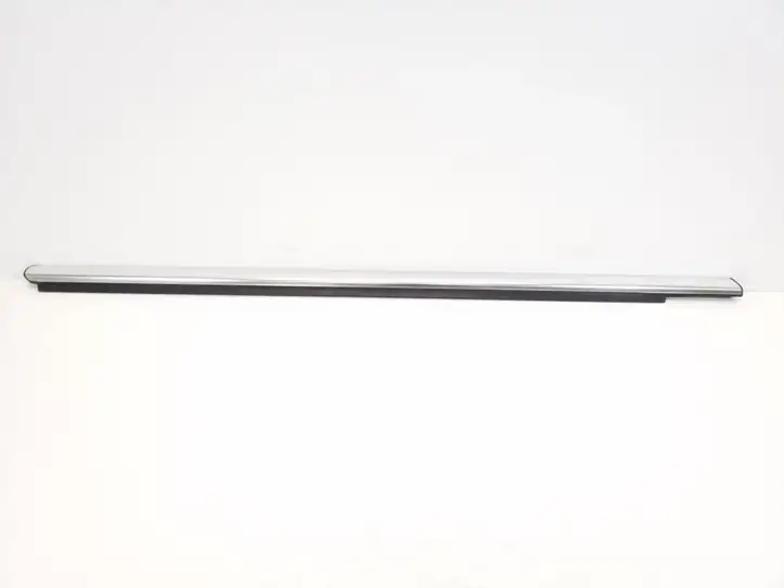 Mercedes-Benz GL X164 (2006 - 2012) A1646907480 Накладка стекла передней двери — фото 1