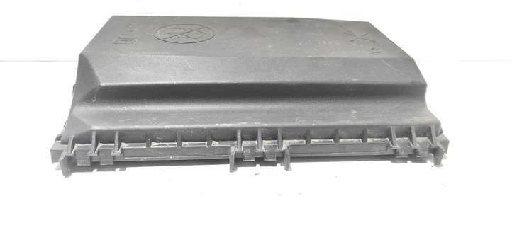 Opel Astra (2009 - 2012)  13403357 Крышка ящика предохранителей