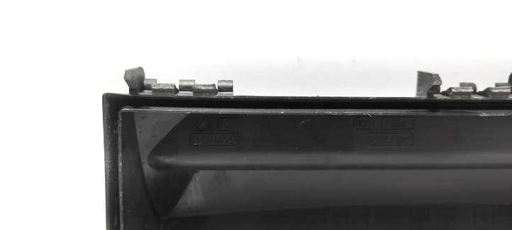 Opel Astra (2009 - 2012)  13403357 Крышка ящика предохранителей