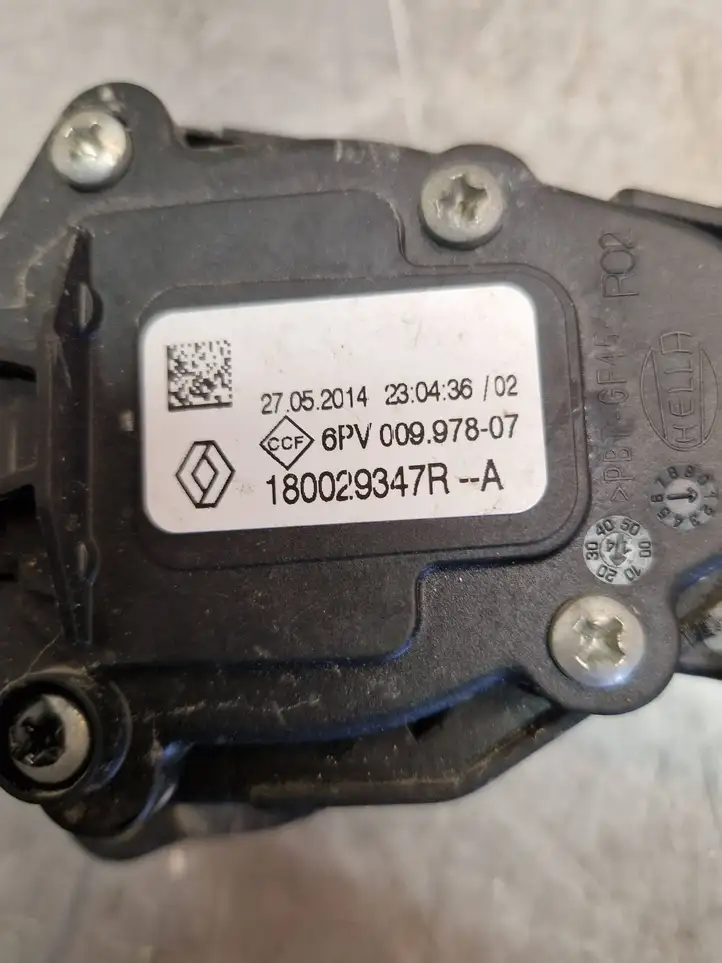 Renault Clio IV (2012 - 2019) 180029347R Педаль акселератора — фото 3