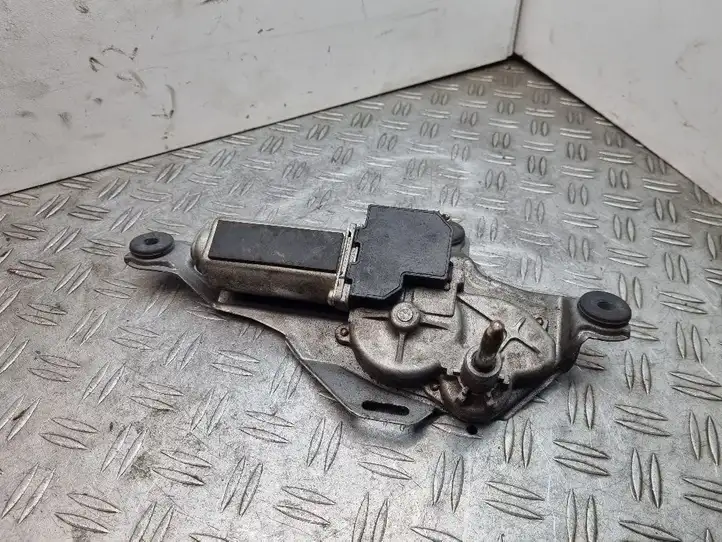 Toyota RAV 4 (XA20) (2000 - 2005) 8513042040 Двигатель стеклоочистителя заднего стекла — фото 1