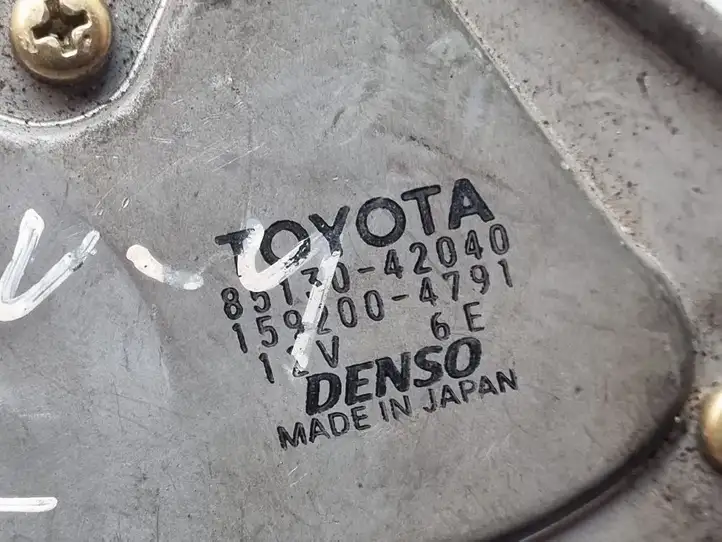 Toyota RAV 4 (XA20) (2000 - 2005) 8513042040 Двигатель стеклоочистителя заднего стекла — фото 3