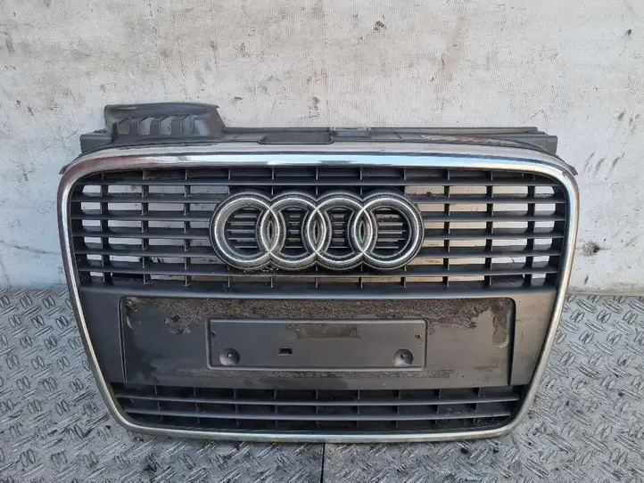 Audi A4 S4 B7 8E 8H (2004 - 2009) 8E0853651Q Верхняя решетка радиатора — фото 1