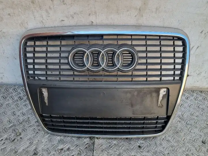 Audi A6 S6 C6 4F (2004 - 2008) 4F0853651S Верхняя решетка радиатора — фото 1