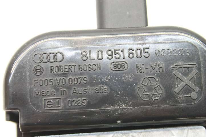 Audi TT (1998 - 2003)  8L0951605 Сирена сигнализации