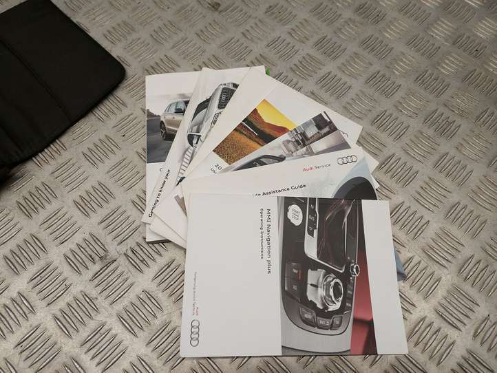 Audi Q5 (2012 - 2017)   Сервисная книжка