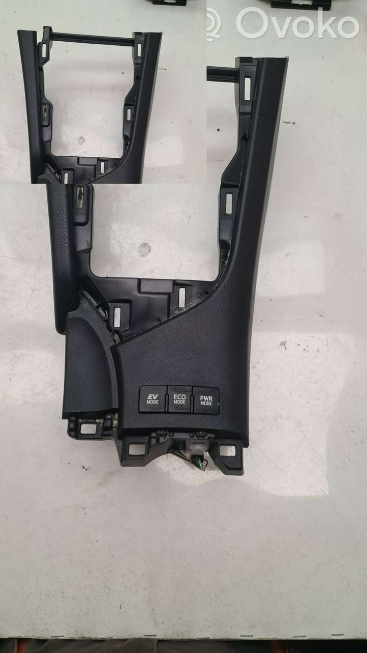 Toyota Auris E180 (2012 - 2018)  5883402050 Рамка рычага переключения передач