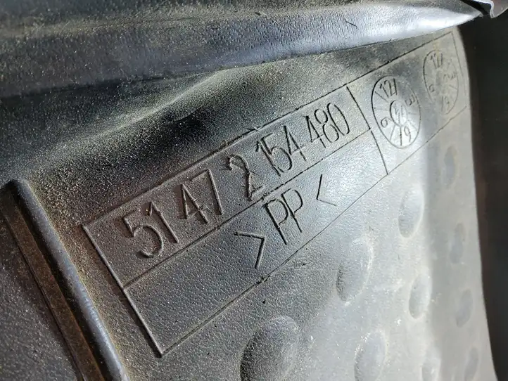 BMW 5 E60 E61 (2004 - 2010) 51472154480 Резиновый коврик багажника — фото 2
