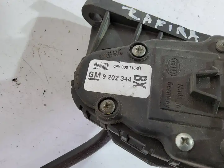 Opel Zafira B (2003 - 2006) 9202344 Педаль акселератора — фото 2