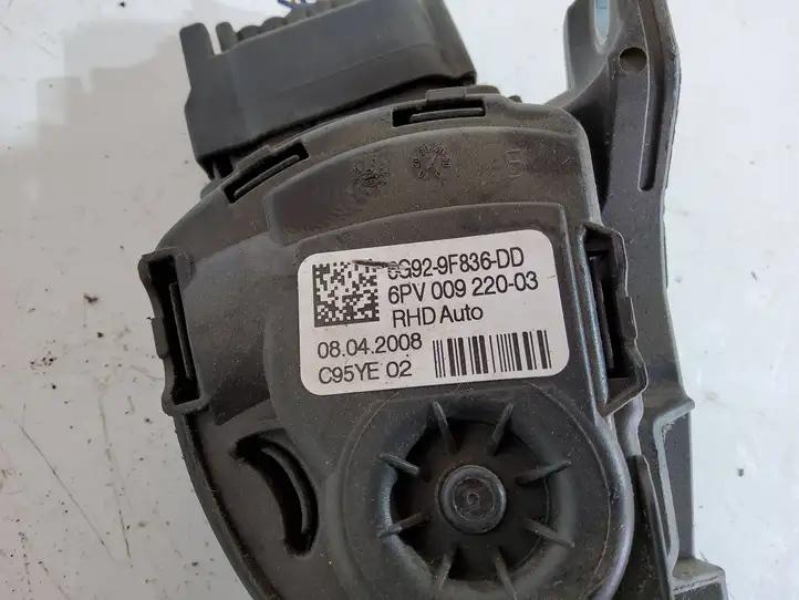 Volvo XC60 (2008 - 2013) 6G929F836DD Педаль акселератора — фото 3