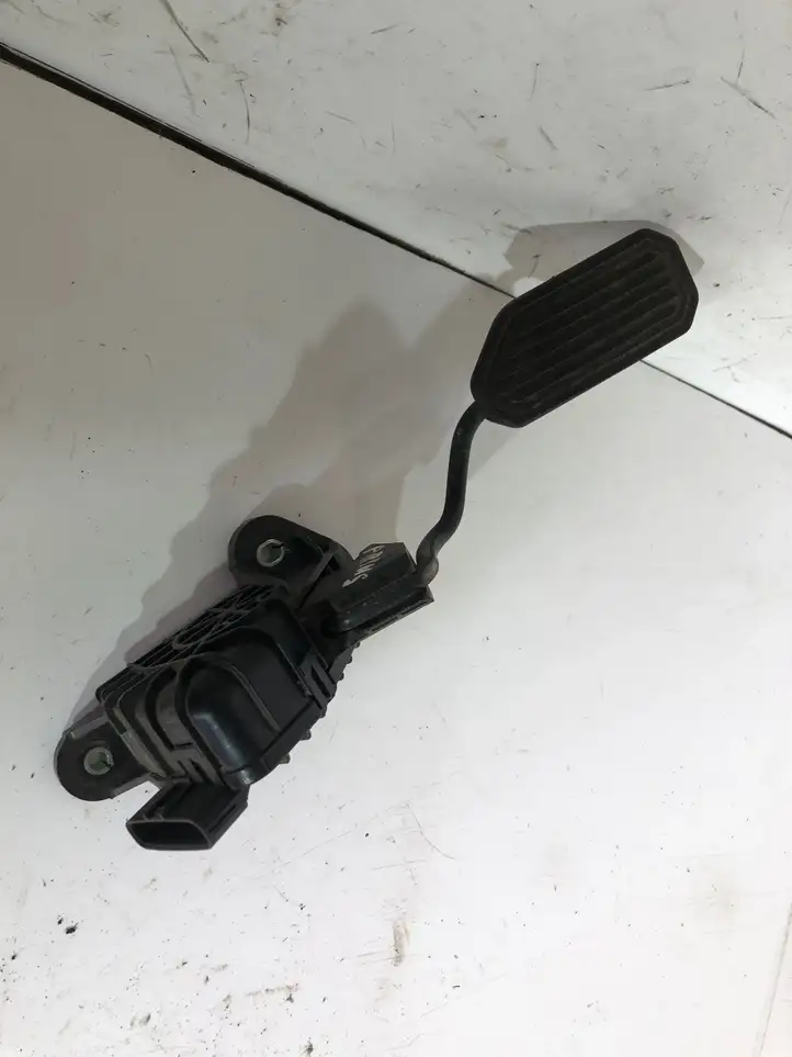Toyota Prius (NHW20) (2003 - 2009) 7812047040 Педаль акселератора — фото 1