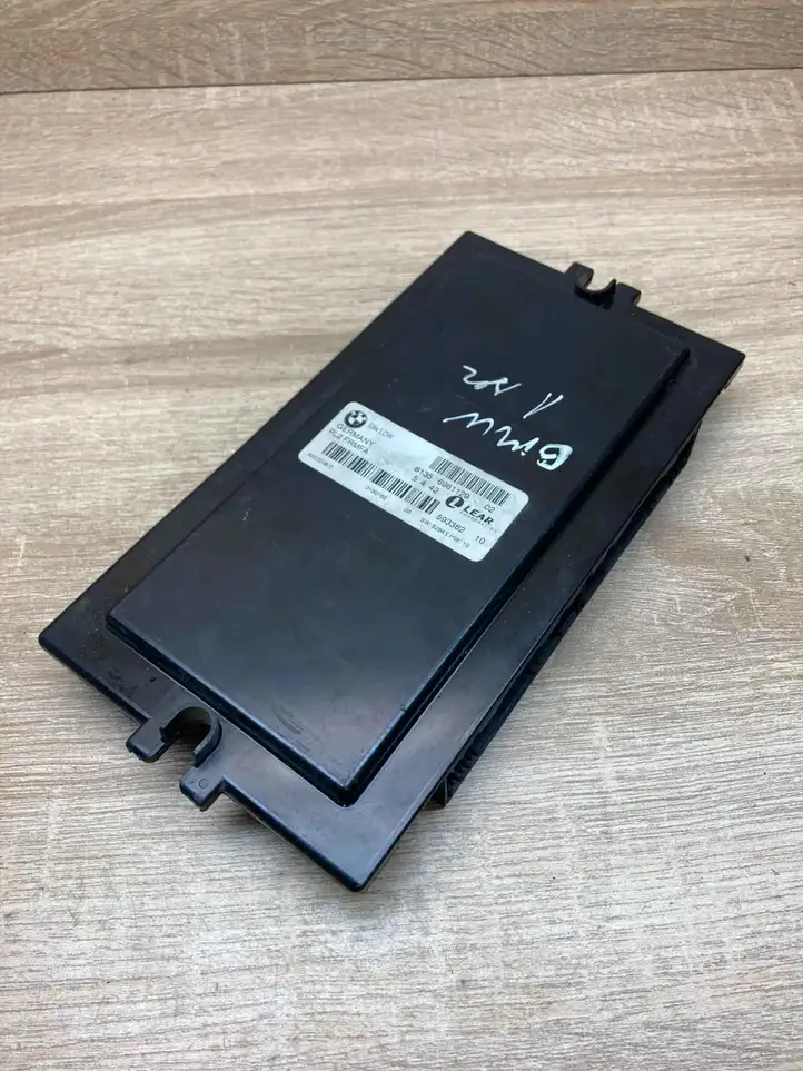 BMW 1 E81 E87 (2004 - 2011)  6961129 Модуль фонарей