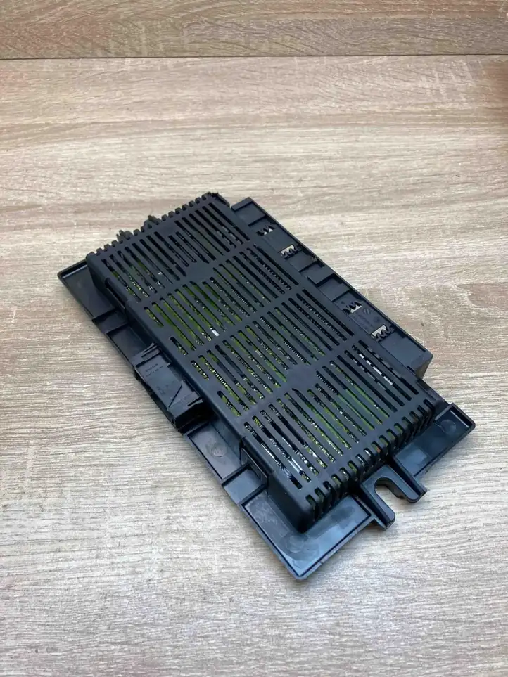 BMW 1 E81 E87 (2004 - 2011)  6961129 Модуль фонарей