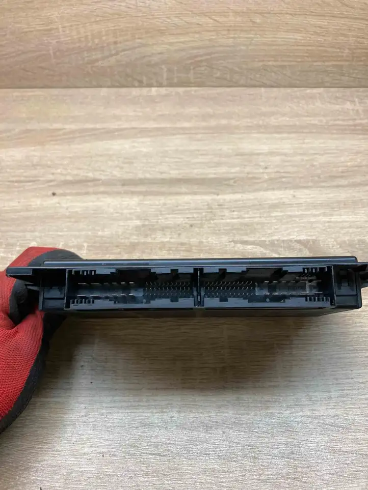 BMW 1 E81 E87 (2004 - 2011)  6961129 Модуль фонарей