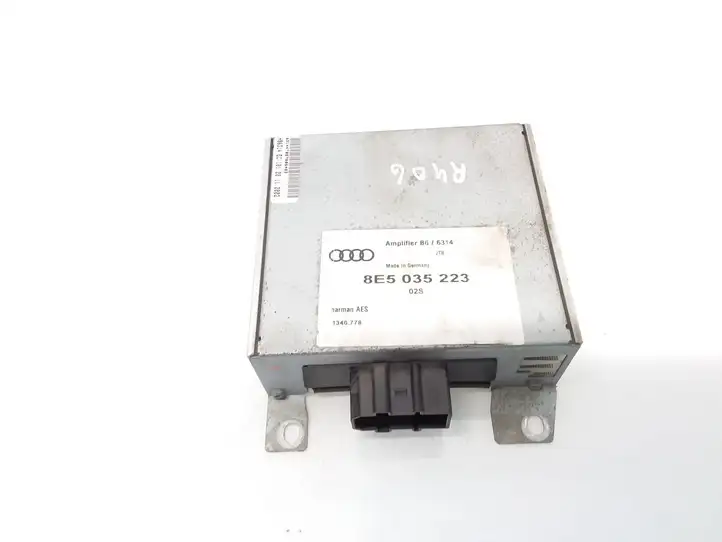 Audi A4 (2000 - 2006)  8E5035223 Звукоусилитель