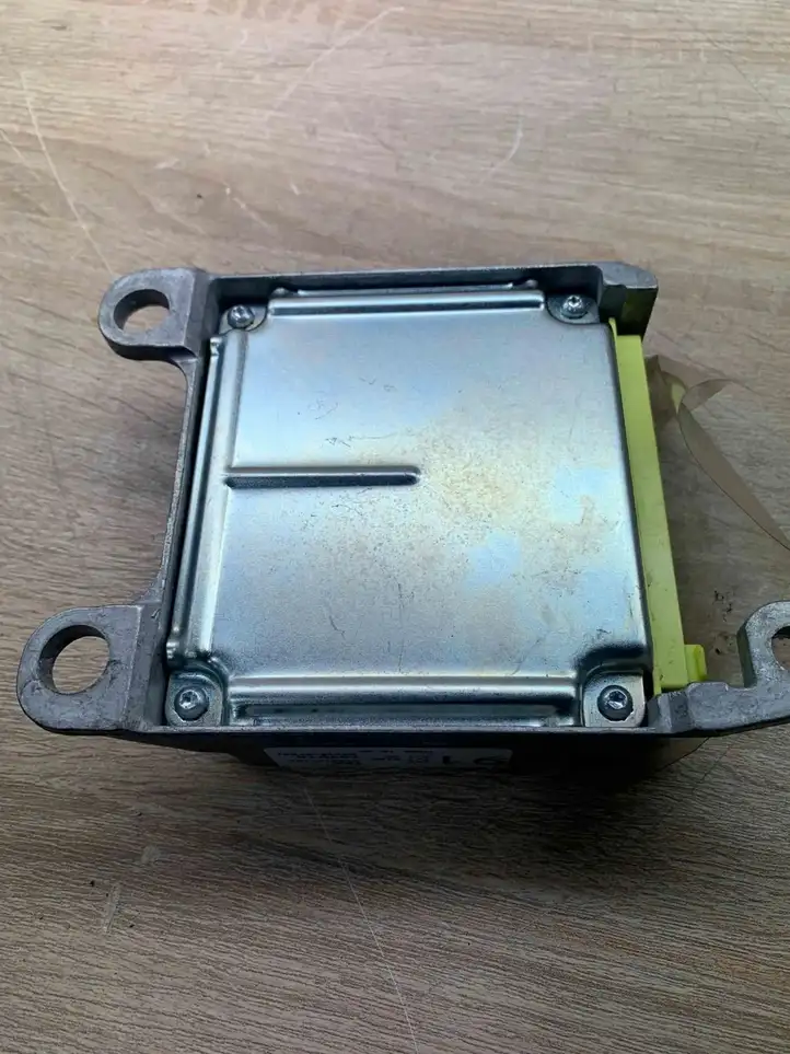 Toyota Corolla Verso AR10 (2004 - 2009) 891700F031 Датчик удара SRS — фото 3