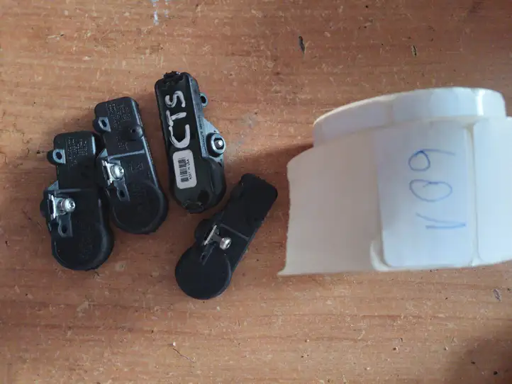 Cadillac CTS (2007 - 2014)   Датчик давления покрышек