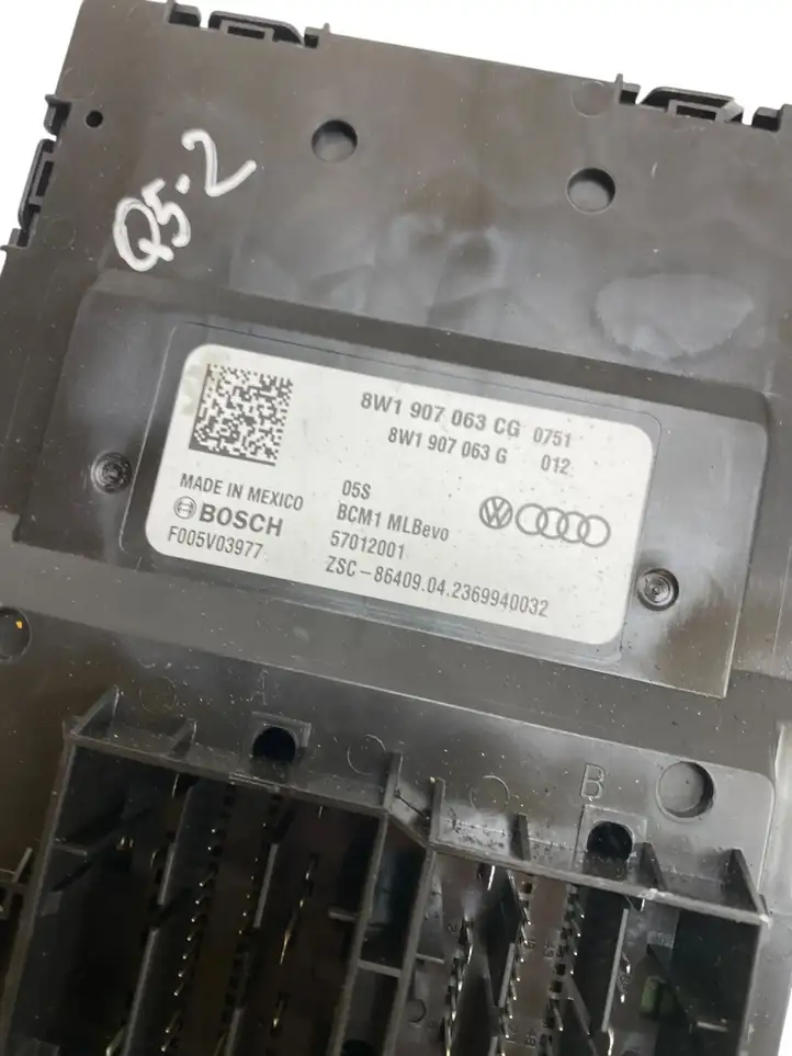 Audi Q5 (2017 - )  8W1907063CG Модуль управления BSM