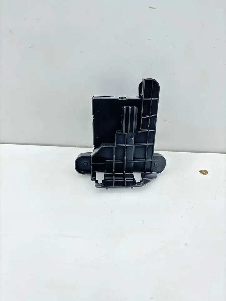 Maserati Ghibli (2017 - )  6701052760 Блок управления кондиционером