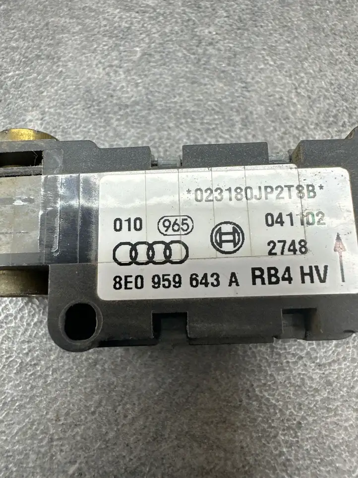 Audi A4 S4 B6 8E 8H (2000 - 2006) 8E0959643A Датчик удара SRS — фото 4