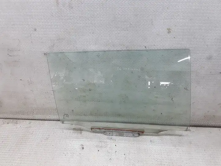 Toyota Corolla E120 E130 (2000 - 2004) Стекло задней двери — фото 1