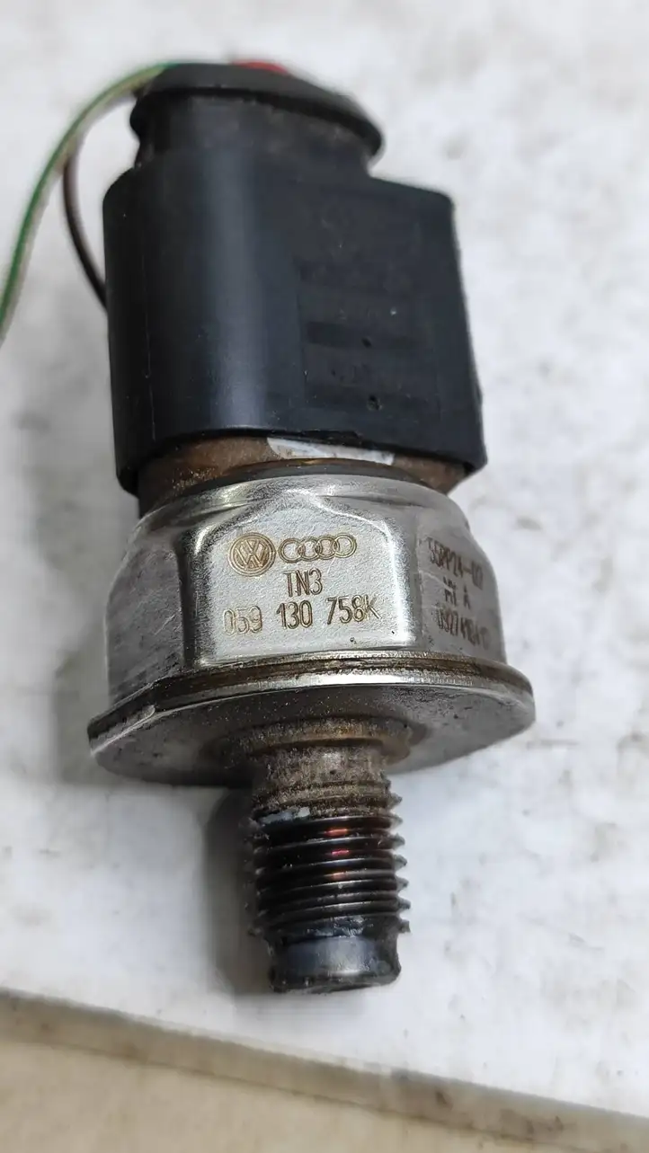 Audi A6 S6 C6 4F (2008 - 2011) 059130758K Датчик уровня топлива — фото 1