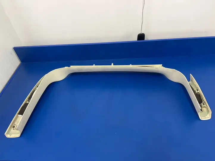 Tesla Model X (2015 - 2021) 105233303G Другая деталь раздвижной двери — фото 3