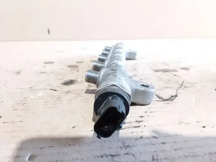 Hyundai i30 (2012 - 2015) 0445214181 Магистральная топливная трубка — фото 5