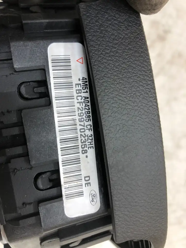 Ford Focus (2005 - 2008) 4M51A042B85CF Подушка безопасности руля — фото 3