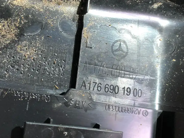 Mercedes-Benz A W176 (2012 - 2018) A1766900225 Верхняя обшивка стойки B — фото 3