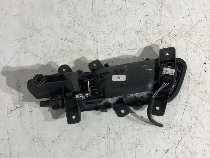 Audi A4 S4 B8 8K (2007 - 2011) 8K0837020 Внутренняя ручка двери — фото 2
