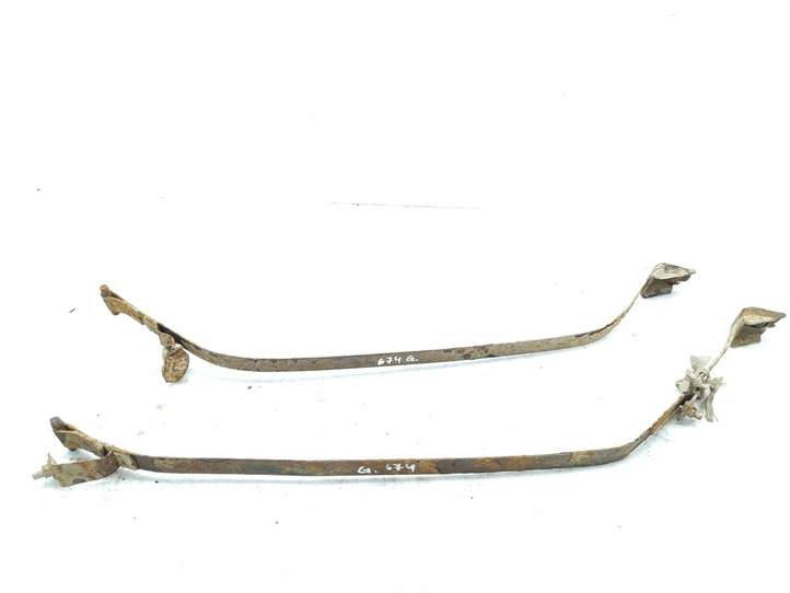 Nissan Almera Tino (2000 - 2006)   Держатель (держатели) топливного бака