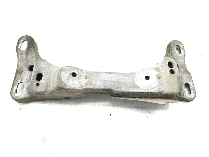 BMW Z4 E85 E86 (2002 - 2008)   Кронштейн крепления коробки передач