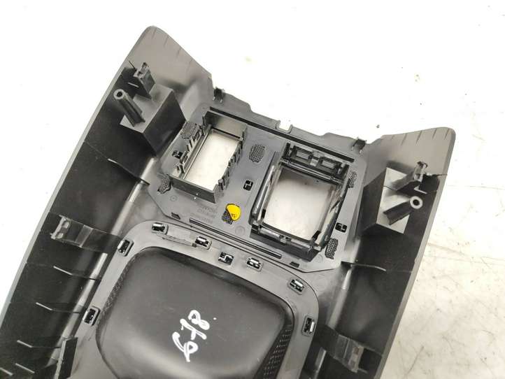 Opel Corsa F (2019 - )  9829538980 Держатель чашки