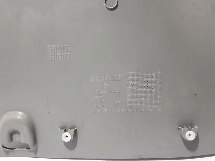 Nissan Primastar (2001 - 2014)  8200053235 Боковая отделка (у окна)