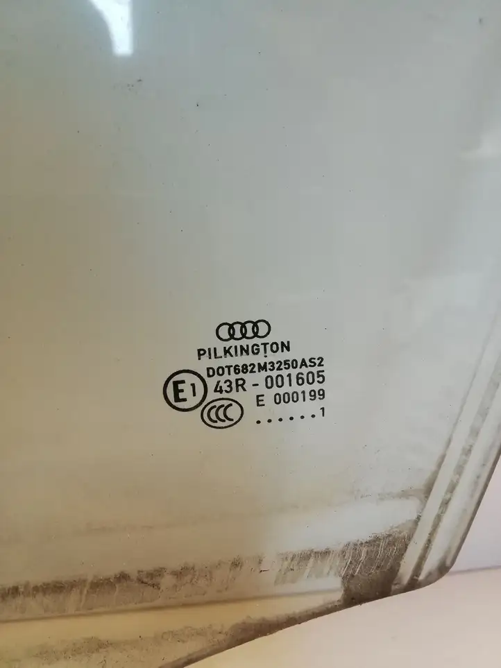 Audi A4 S4 B8 8K (2007 - 2011) 43R001605 Стекло передней двери — фото 2