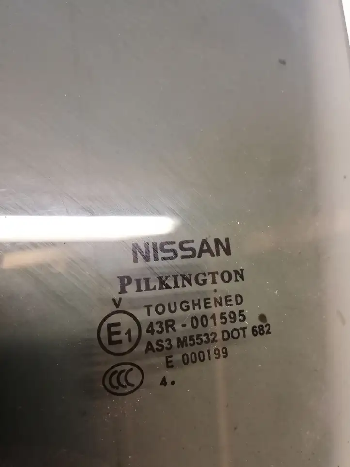 Nissan Qashqai (2013 - 2017) 43R001595 Стекло задней двери — фото 2