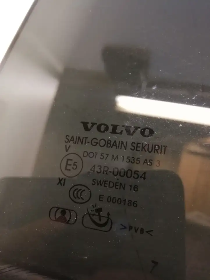 Volvo XC60 (2013 - 2017) 43R00054 Стекло задней двери — фото 2